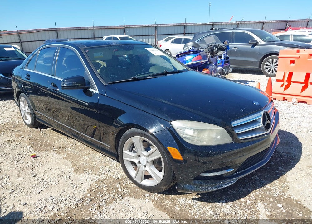 2011 MERCEDES-BENZ C 300 LUXURY 4MATIC/SPORT 4MATIC VIN: WDDGF8BB6BR141556