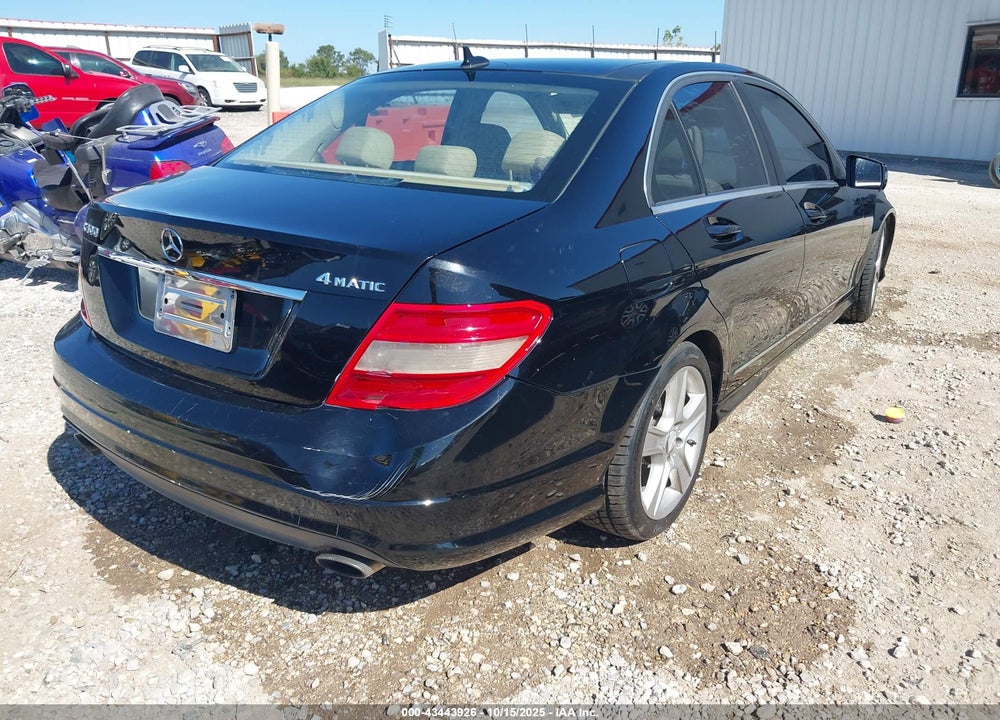 2011 MERCEDES-BENZ C 300 LUXURY 4MATIC/SPORT 4MATIC VIN: WDDGF8BB6BR141556