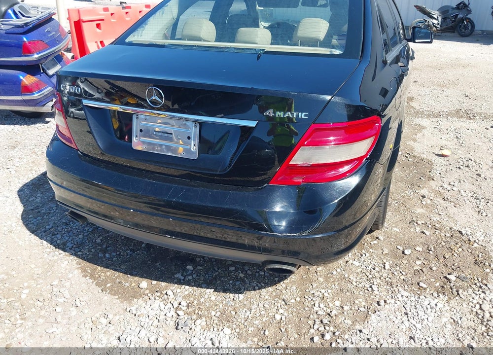 2011 MERCEDES-BENZ C 300 LUXURY 4MATIC/SPORT 4MATIC VIN: WDDGF8BB6BR141556