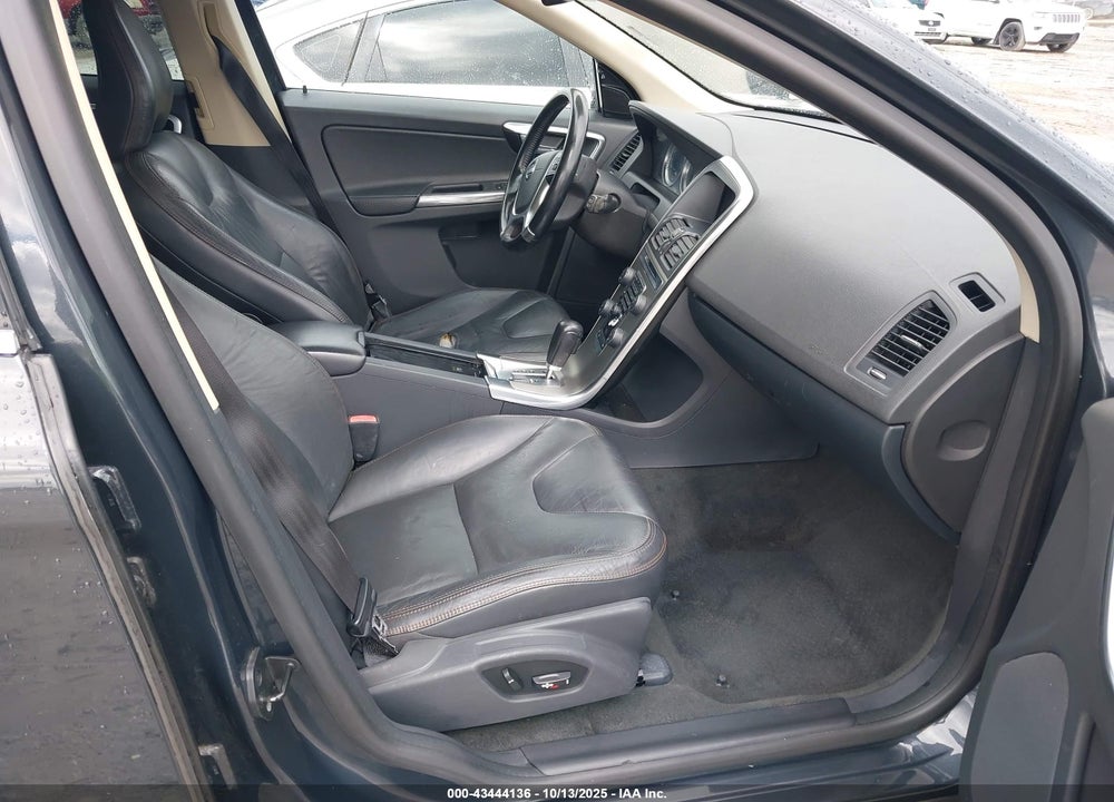 2012 VOLVO XC60 VIN: YV4902DZ9C2337770
