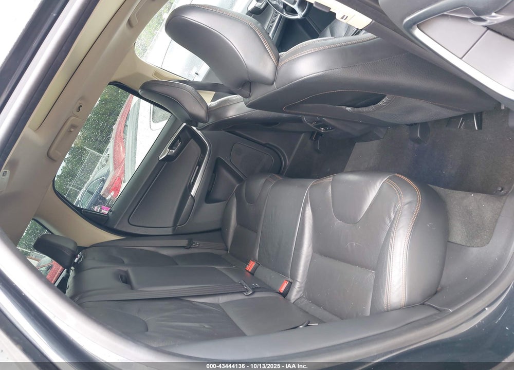2012 VOLVO XC60 VIN: YV4902DZ9C2337770