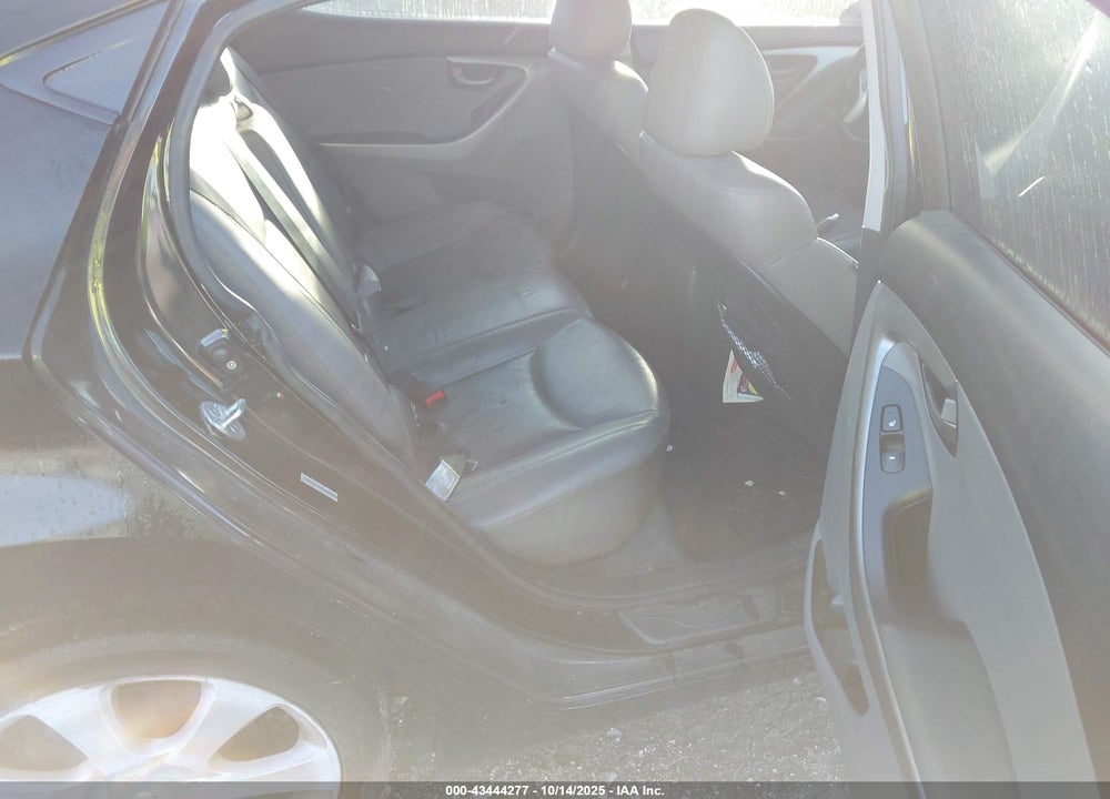 2011 HYUNDAI ELANTRA VIN: KMHDH4AE8BU106067