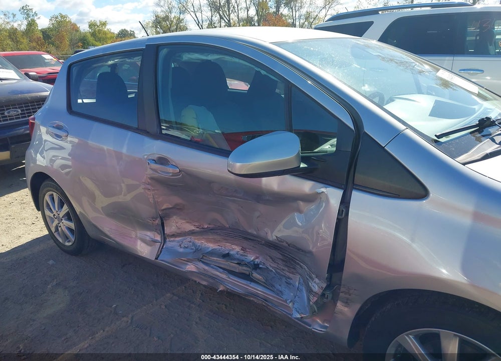 2017 TOYOTA YARIS LE VIN: VNKKTUD37HA078283