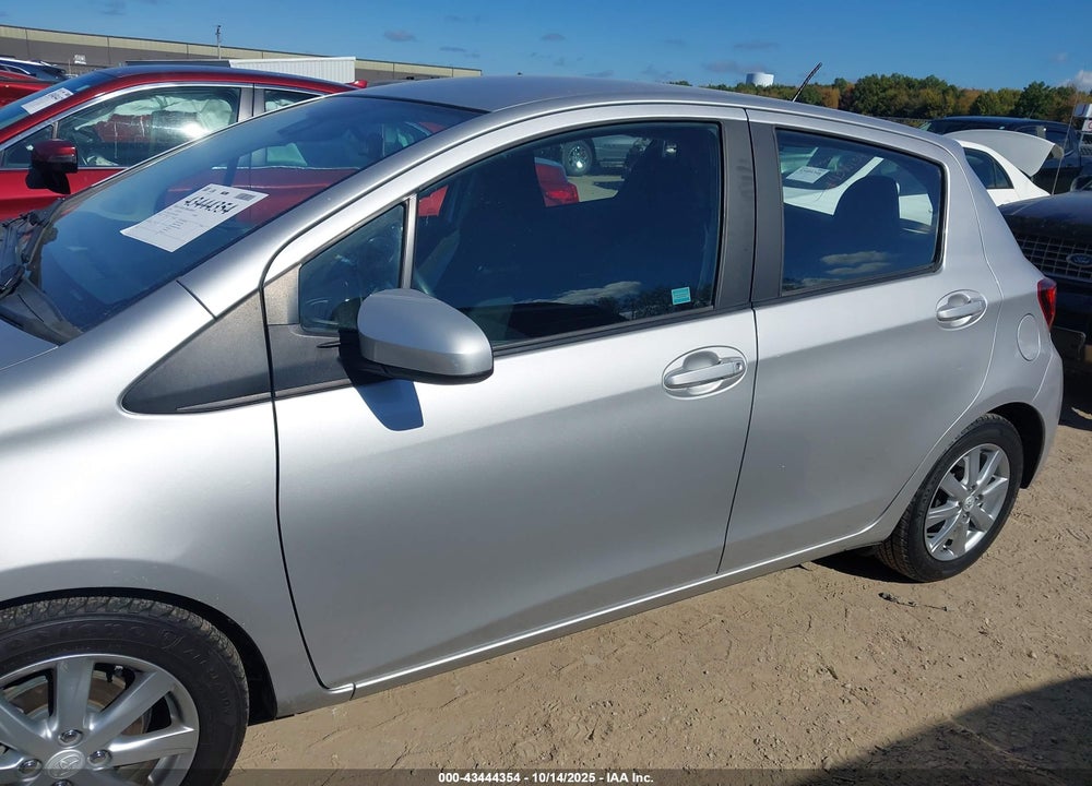2017 TOYOTA YARIS LE VIN: VNKKTUD37HA078283