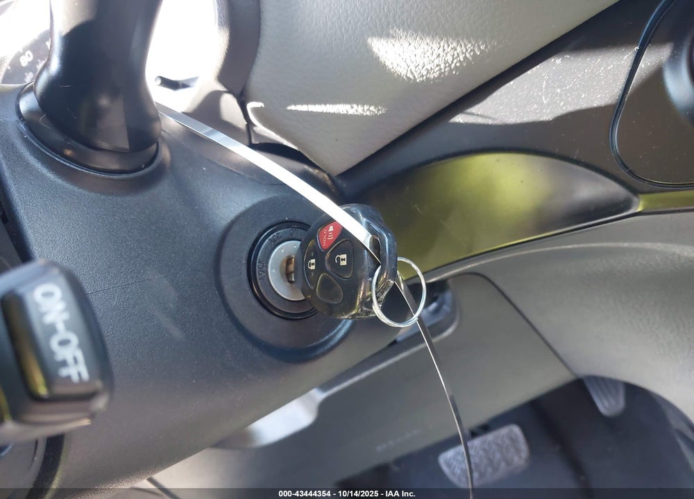 2017 TOYOTA YARIS LE VIN: VNKKTUD37HA078283