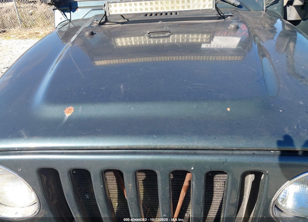 2005 JEEP WRANGLER X VIN: 1J4FA39S85P370585