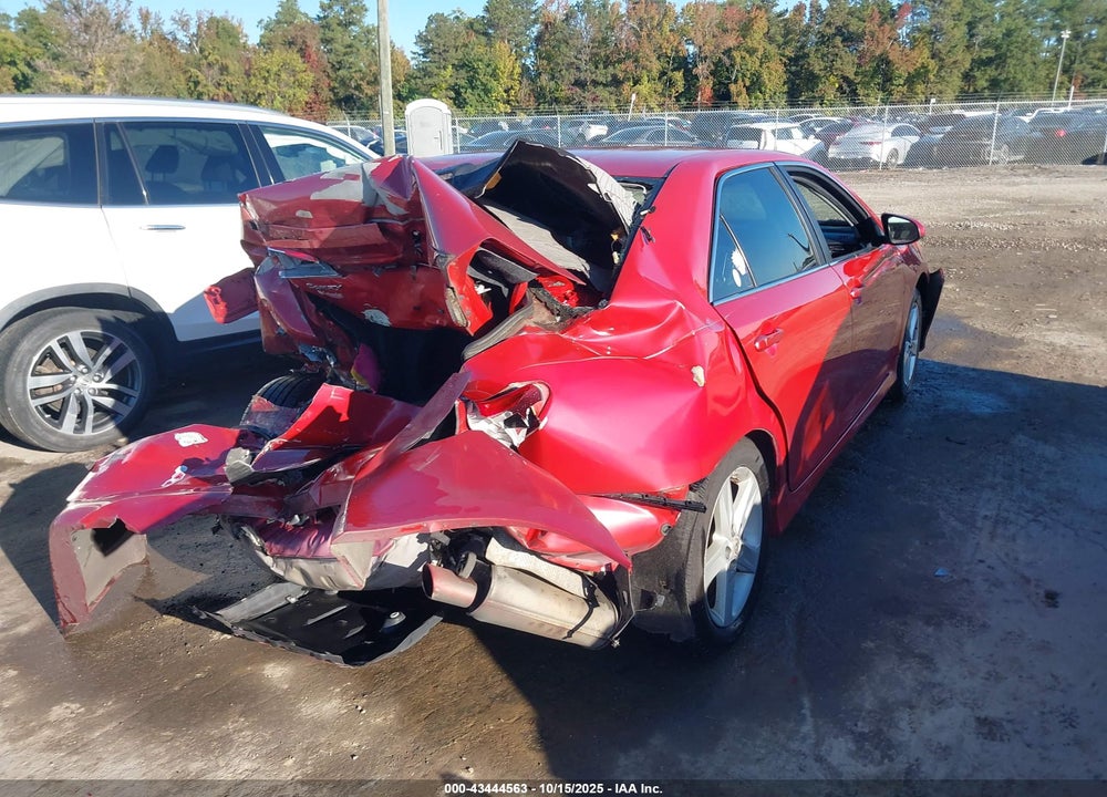 2012 TOYOTA CAMRY SE VIN: 4T1BF1FK7CU563853