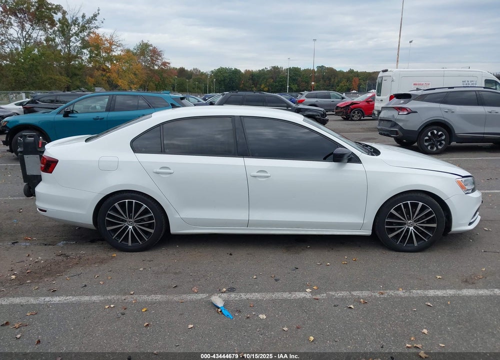 2016 VOLKSWAGEN JETTA 1.8T SPORT VIN: 3VWD17AJ8GM308116