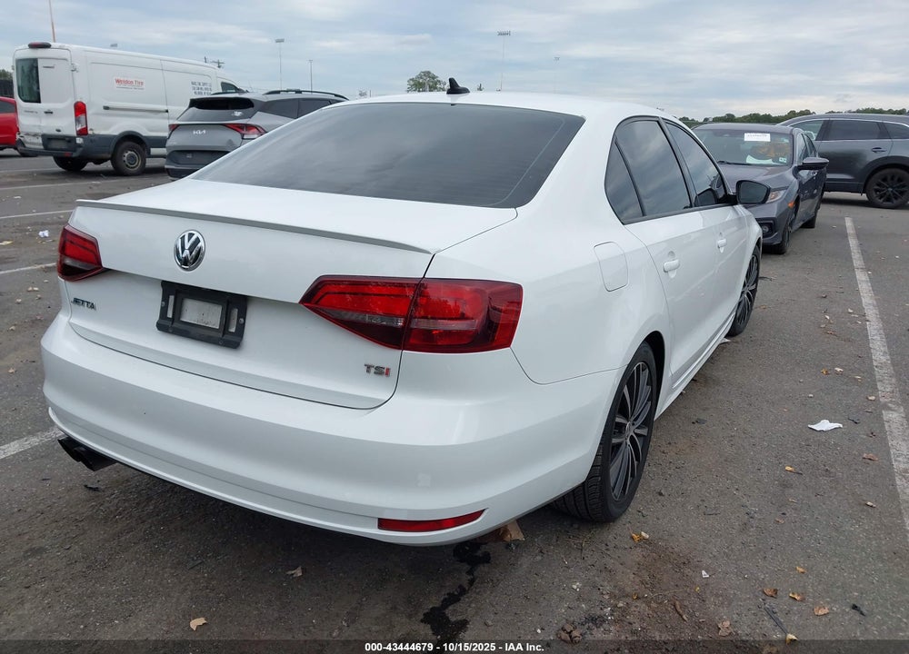 2016 VOLKSWAGEN JETTA 1.8T SPORT VIN: 3VWD17AJ8GM308116