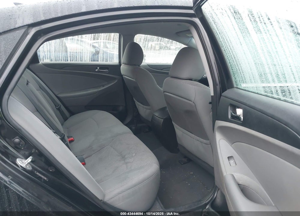 2013 HYUNDAI SONATA VIN: 5NPEB4AC7DH677684