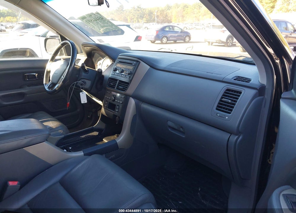 2007 HONDA PILOT EX-L VIN: 5FNYF18587B029152