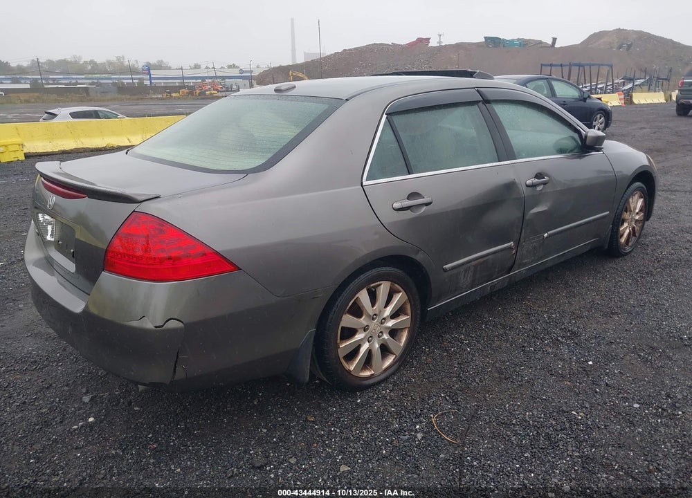 2007 HONDA ACCORD 3.0 EX VIN: 1HGCM66517A000019