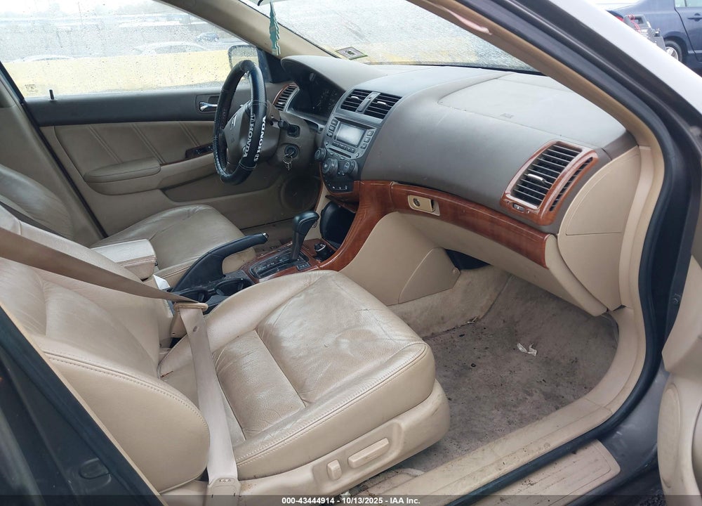 2007 HONDA ACCORD 3.0 EX VIN: 1HGCM66517A000019