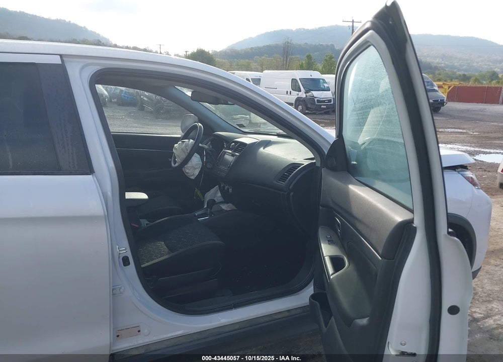 2022 MITSUBISHI OUTLANDER SPORT VIN: JA4APUAUXNU017536