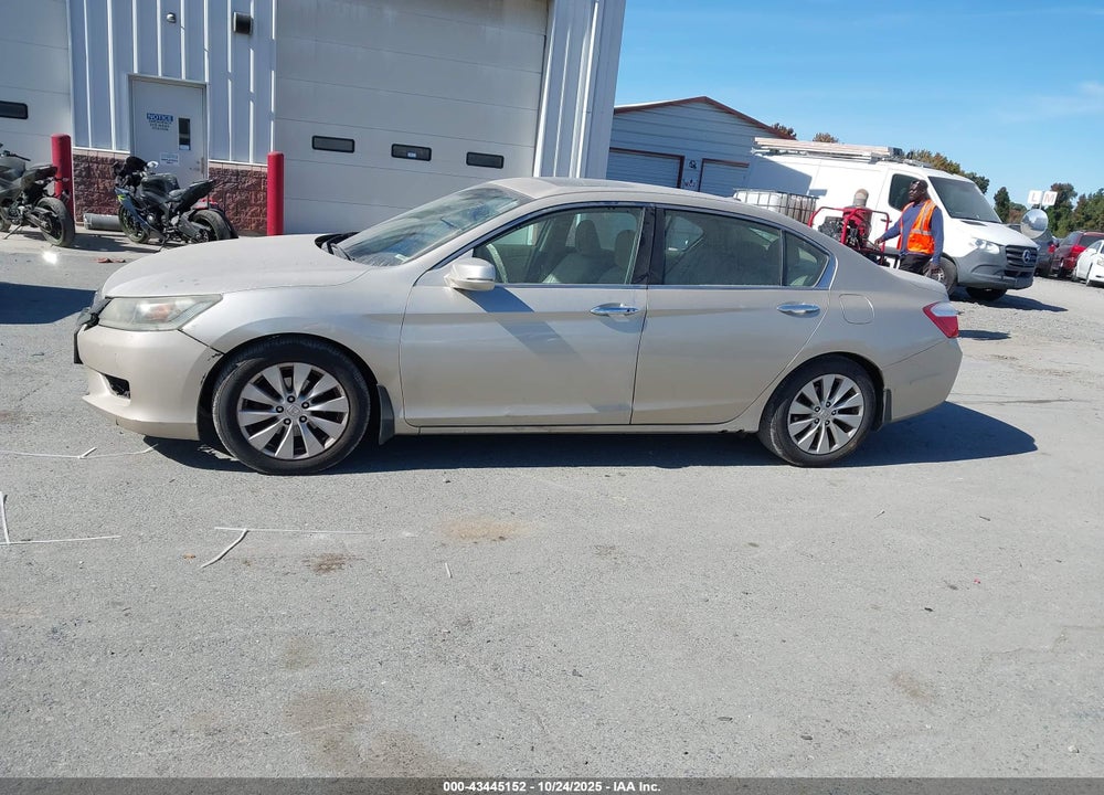 2014 HONDA ACCORD VIN: 1HGCR2F82EA050736
