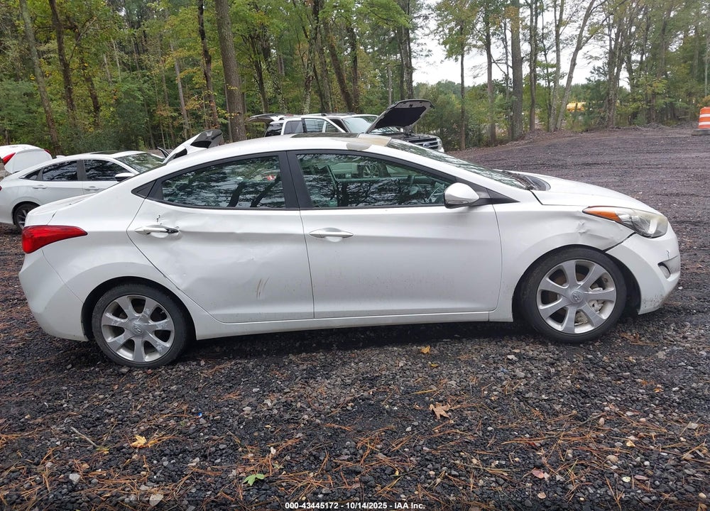 2013 HYUNDAI ELANTRA VIN: 5NPDH4AE7DH204122