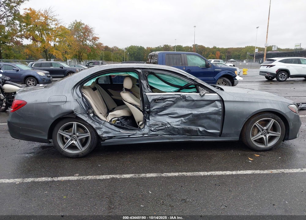 2018 MERCEDES-BENZ E 300 4MATIC VIN: WDDZF4KB8JA294762