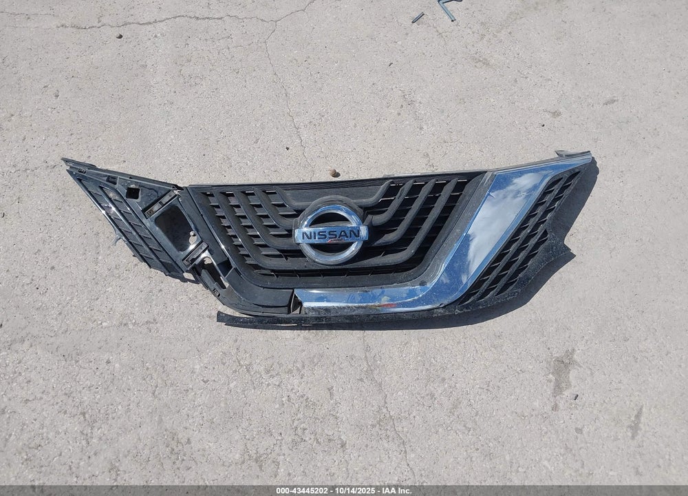 2018 NISSAN ROGUE SL VIN: 5N1AT2MT9JC739097