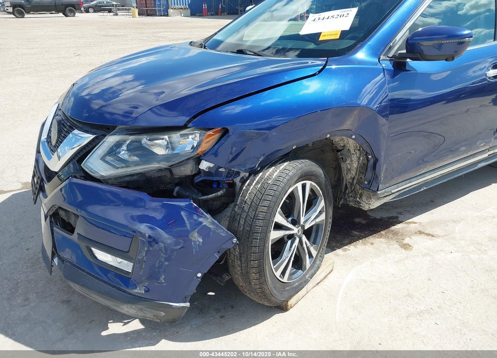 2018 NISSAN ROGUE SL VIN: 5N1AT2MT9JC739097