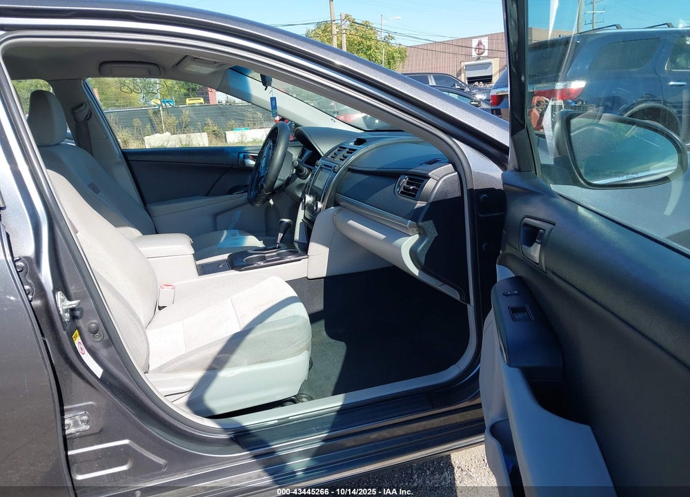 2013 TOYOTA CAMRY LE VIN: 4T1BF1FK8DU261196