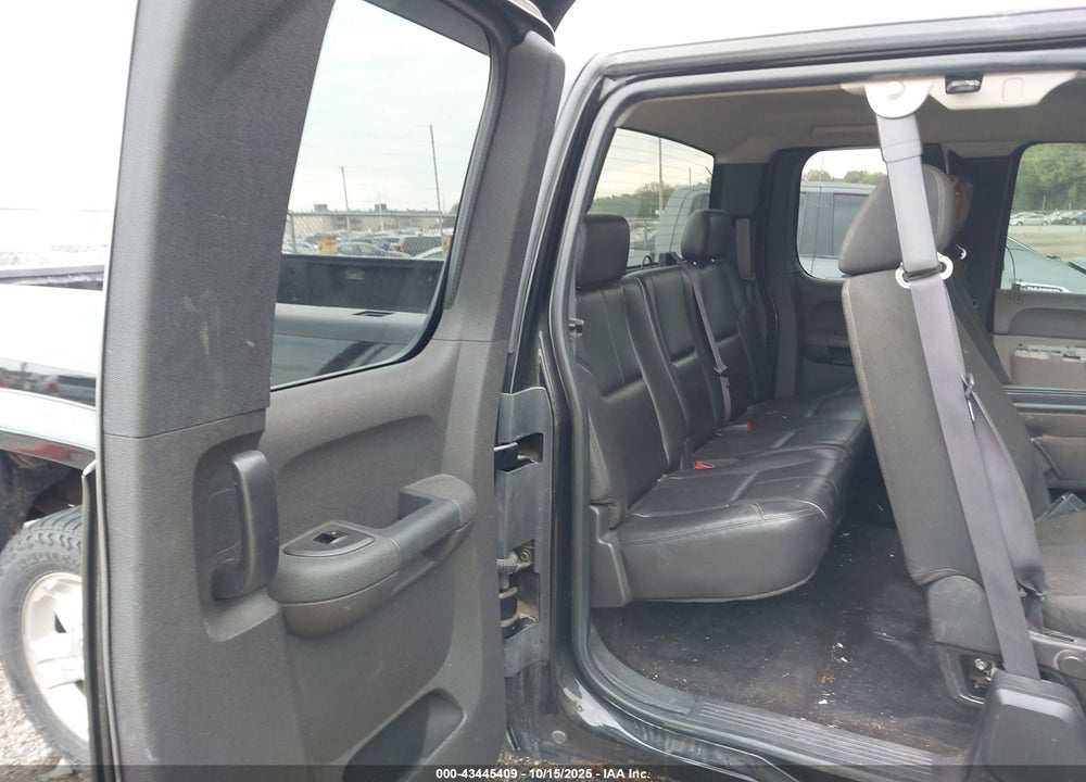 2011 CHEVROLET SILVERADO 1500 VIN: 1GCRKSE33BZ178029