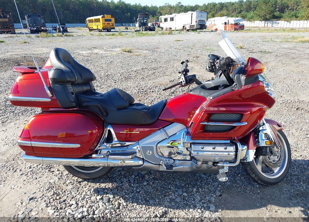 2001 HONDA GL1800 VIN: 1HFSC47011A001284
