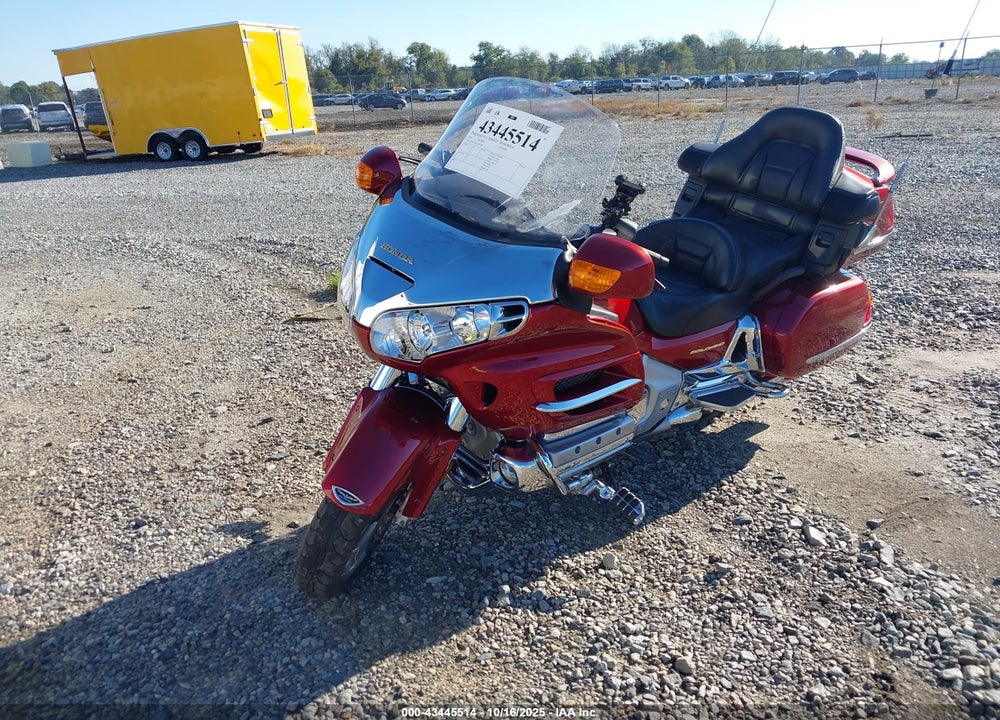 2001 HONDA GL1800 VIN: 1HFSC47011A001284