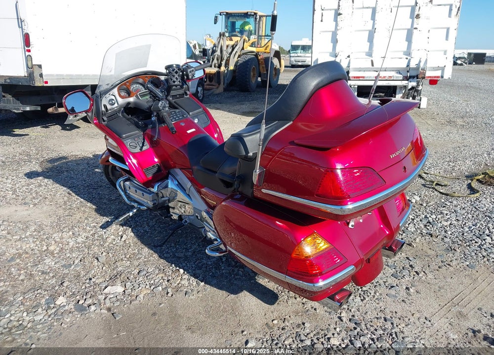2001 HONDA GL1800 VIN: 1HFSC47011A001284