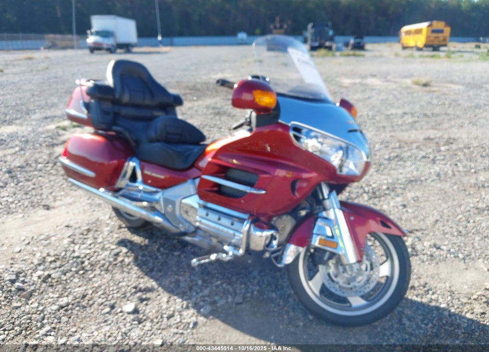 2001 HONDA GL1800 VIN: 1HFSC47011A001284