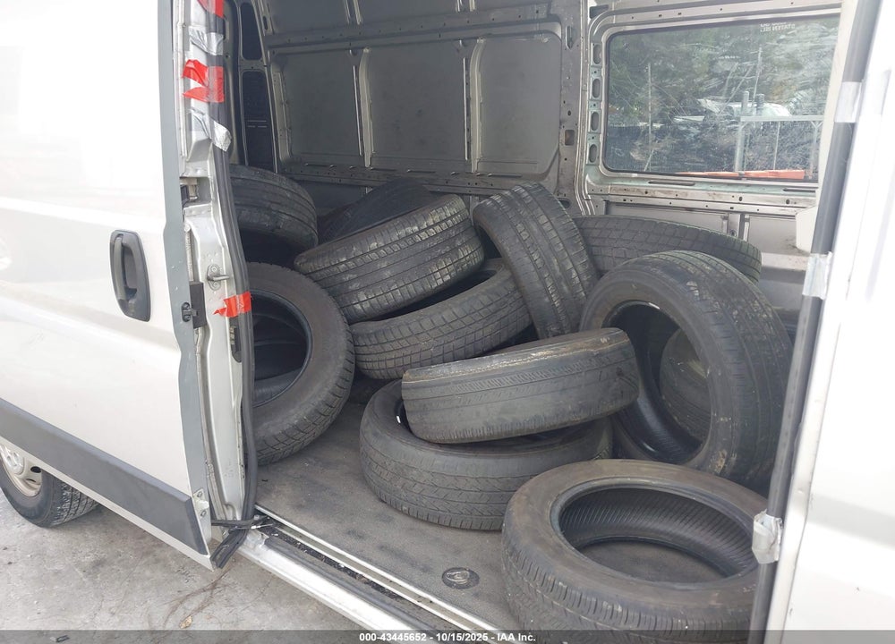2021 RAM PROMASTER 2500 VIN: 3C6LRVDG5ME579224