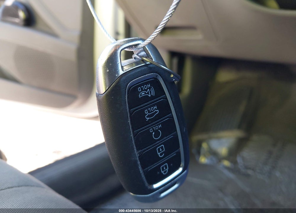 2022 HYUNDAI ELANTRA SEL VIN: 5NPLM4AG9NH085760