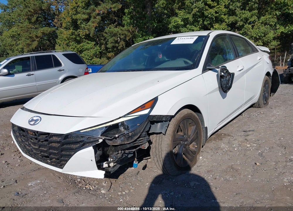 2022 HYUNDAI ELANTRA SEL VIN: 5NPLM4AG9NH085760