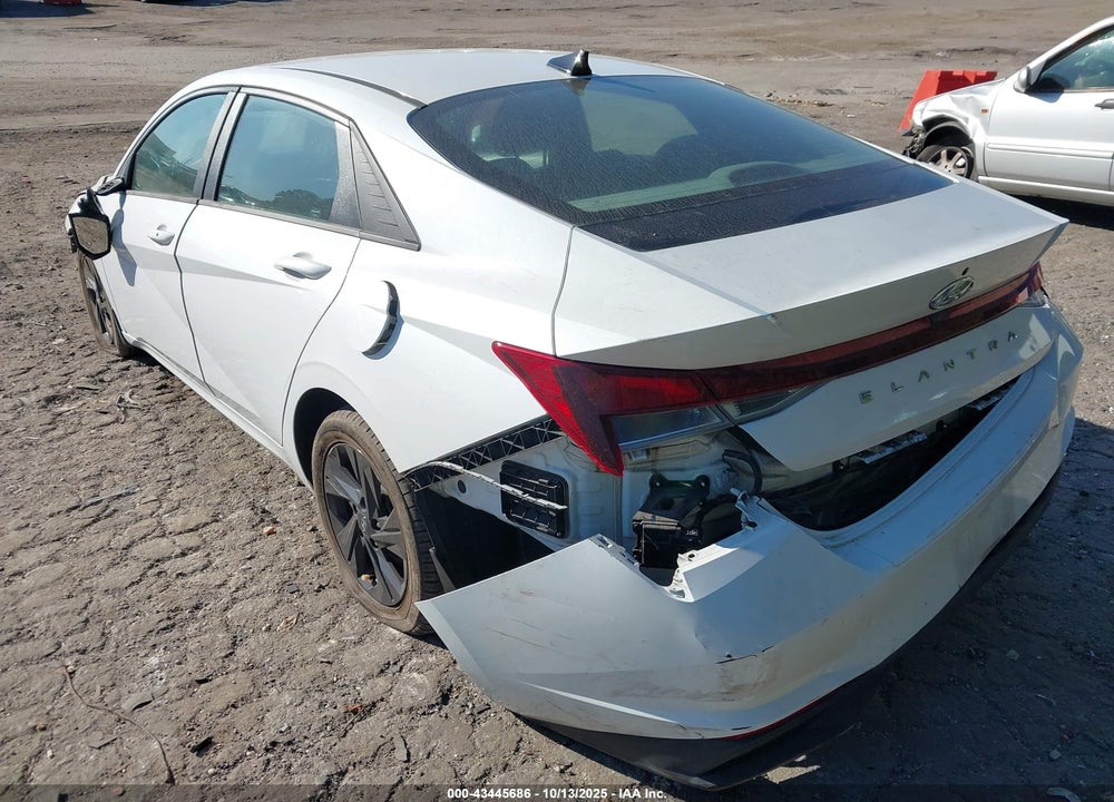 2022 HYUNDAI ELANTRA SEL VIN: 5NPLM4AG9NH085760