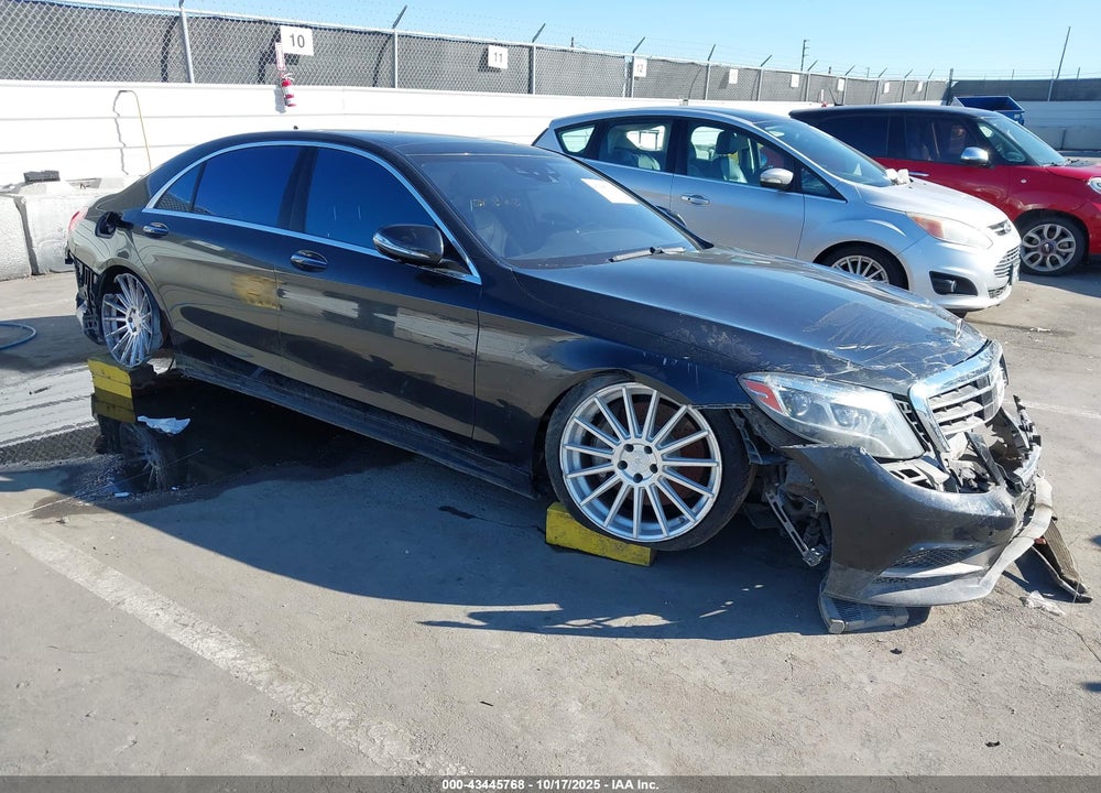 2014 MERCEDES-BENZ S 550 VIN: WDDUG8CB1EA023125