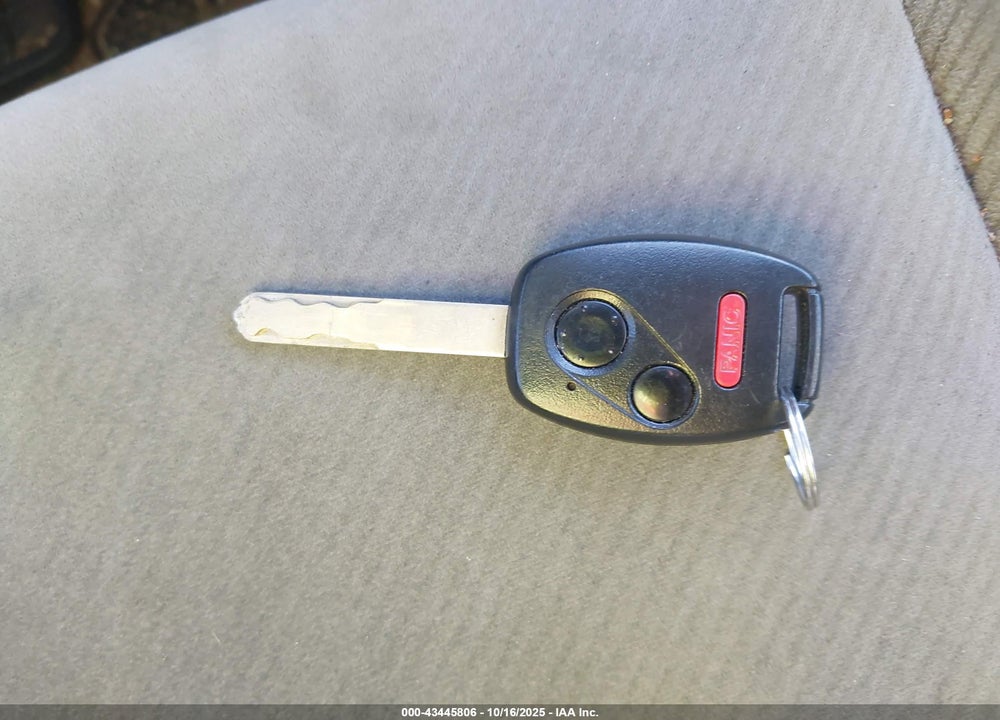 2010 HONDA CIVIC LX VIN: 2HGFA1F57AH556045