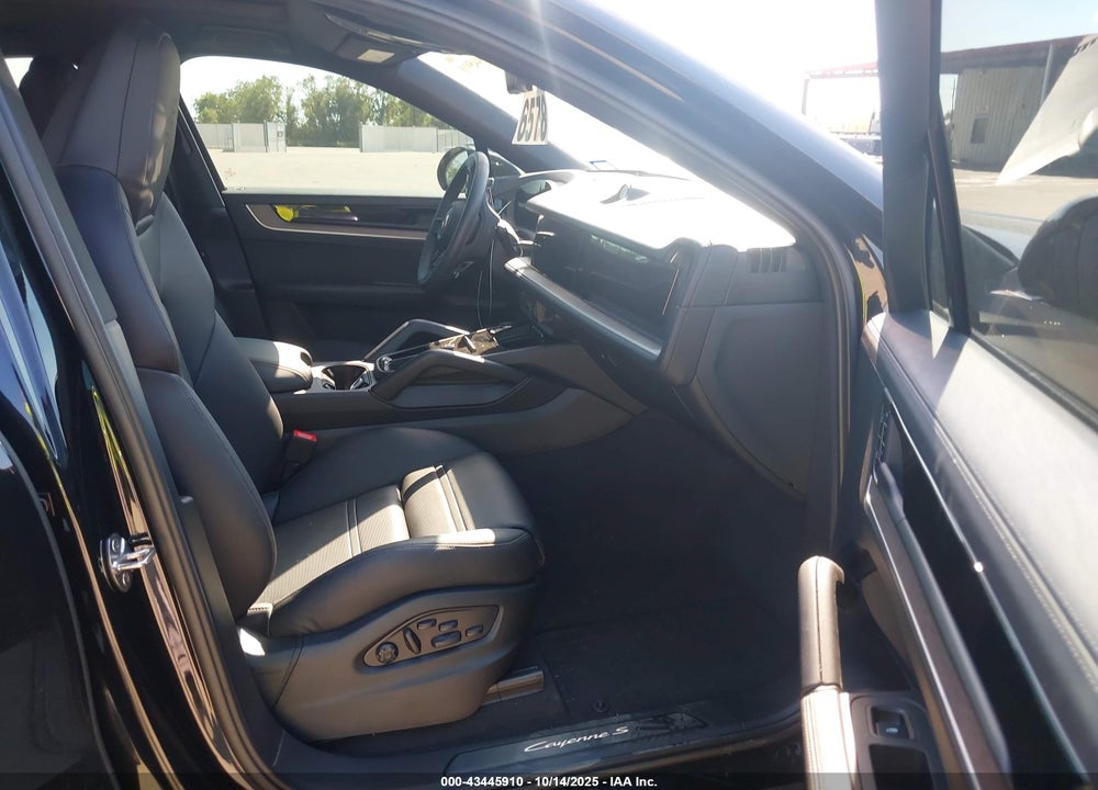 2025 PORSCHE CAYENNE COUPE S VIN: WP1BL2AY9SDA39504