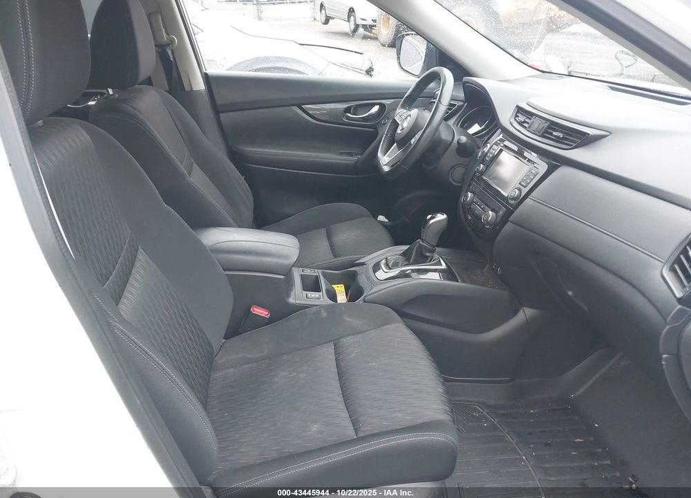2017 NISSAN ROGUE SV VIN: KNMAT2MV5HP512448