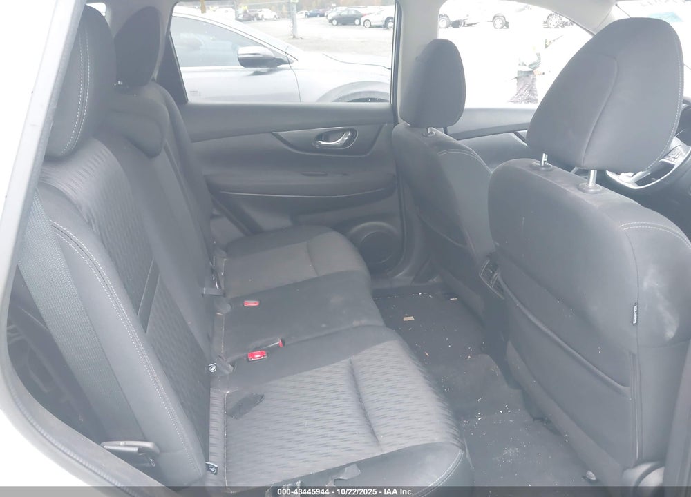 2017 NISSAN ROGUE SV VIN: KNMAT2MV5HP512448