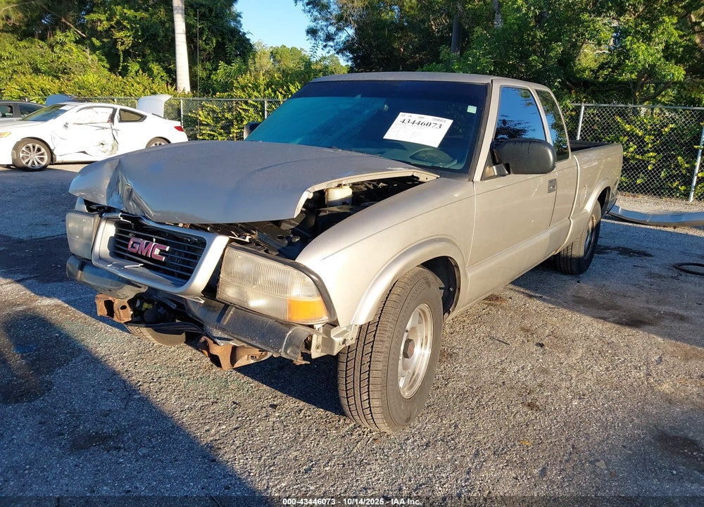 2001 GMC SONOMA SLS VIN: 1GTCS195118184198