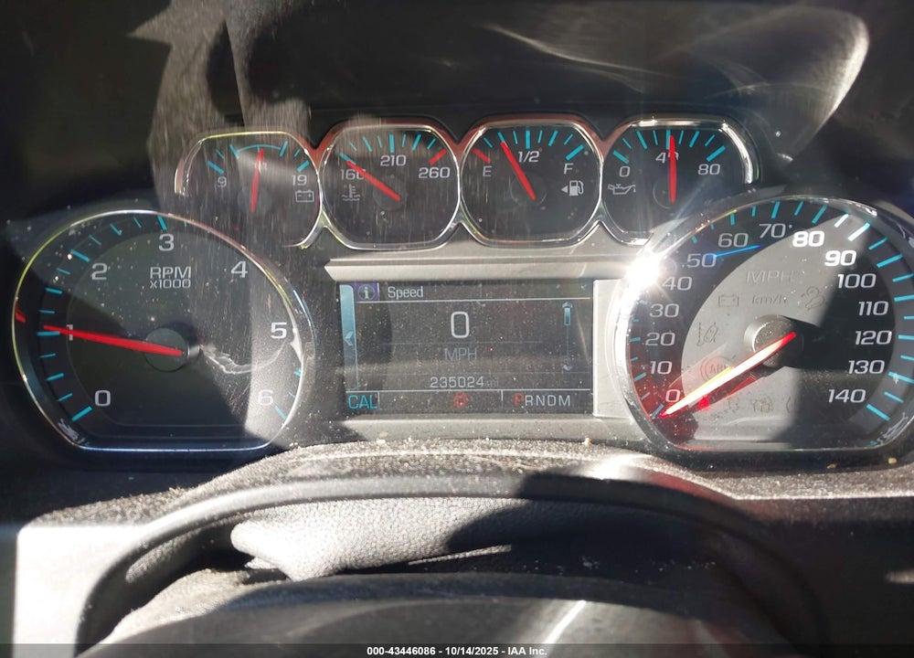 2015 CHEVROLET SUBURBAN 1500 LT VIN: 1GNSKJKC9FR586497