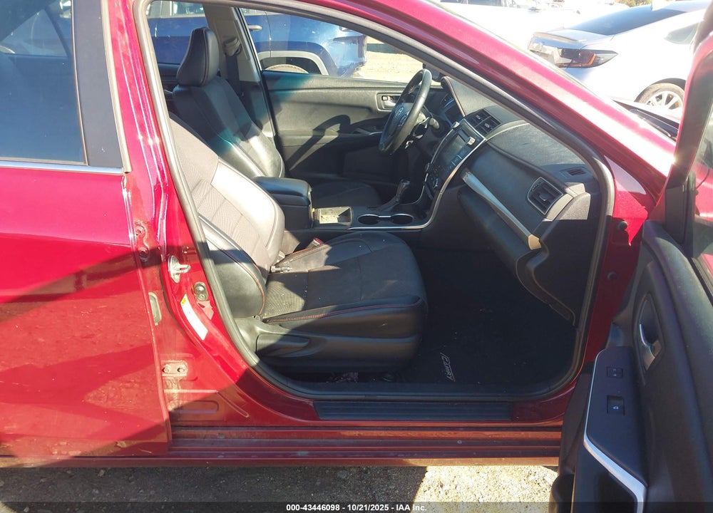 2016 TOYOTA CAMRY SE VIN: 4T1BF1FKXGU585903