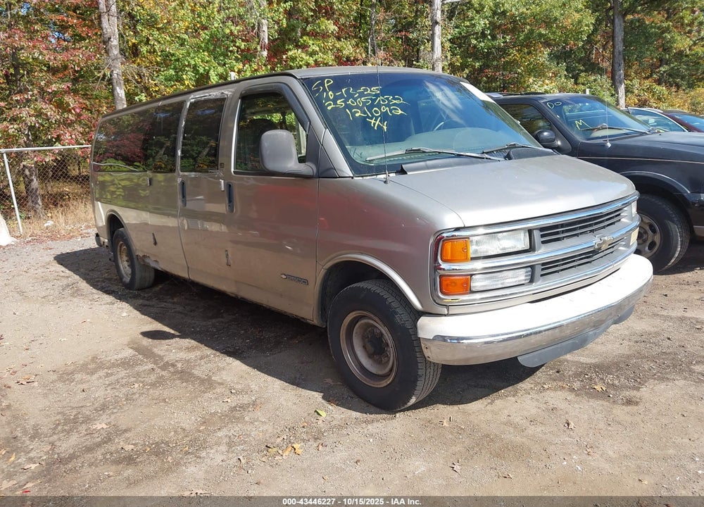 2002 CHEVROLET EXPRESS VIN: 1GAGG29R221121092