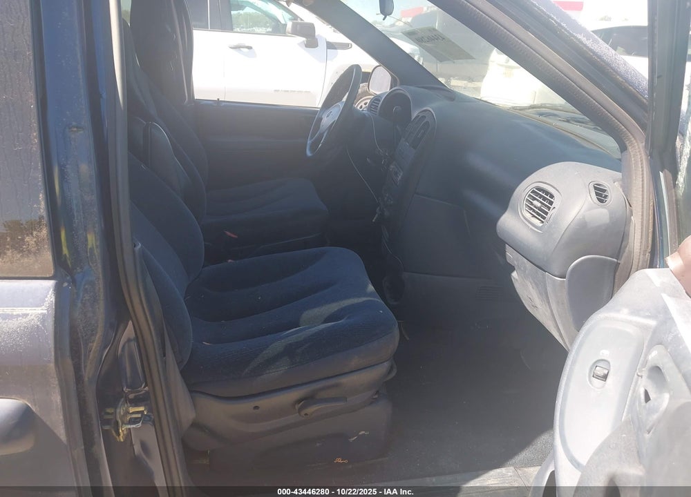 2002 DODGE CARAVAN VIN: 1B4GP443X2B707150