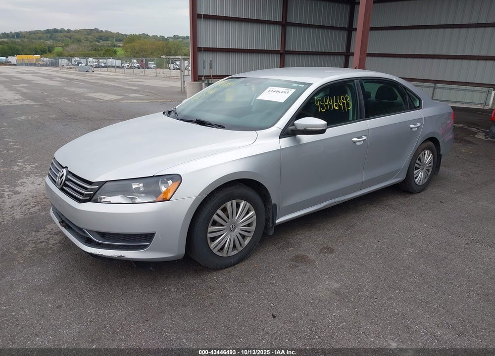 2015 VOLKSWAGEN PASSAT VIN: 1VWAT7A31FC002941