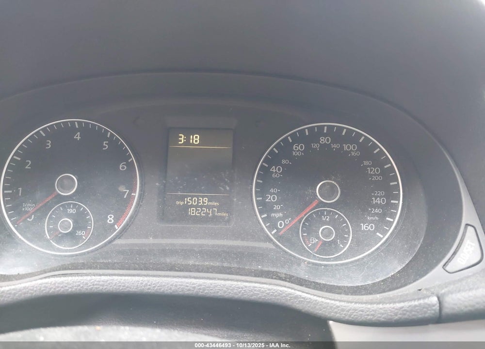 2015 VOLKSWAGEN PASSAT VIN: 1VWAT7A31FC002941