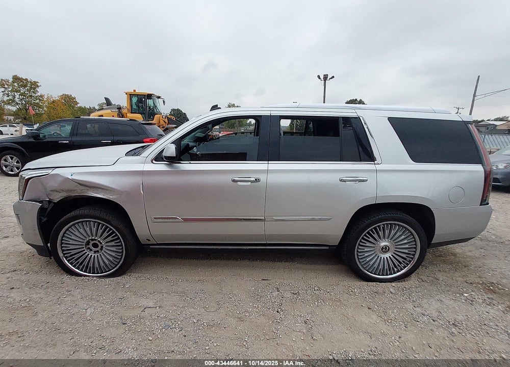2015 CADILLAC ESCALADE VIN: 1GYS4CKJ2FR172629