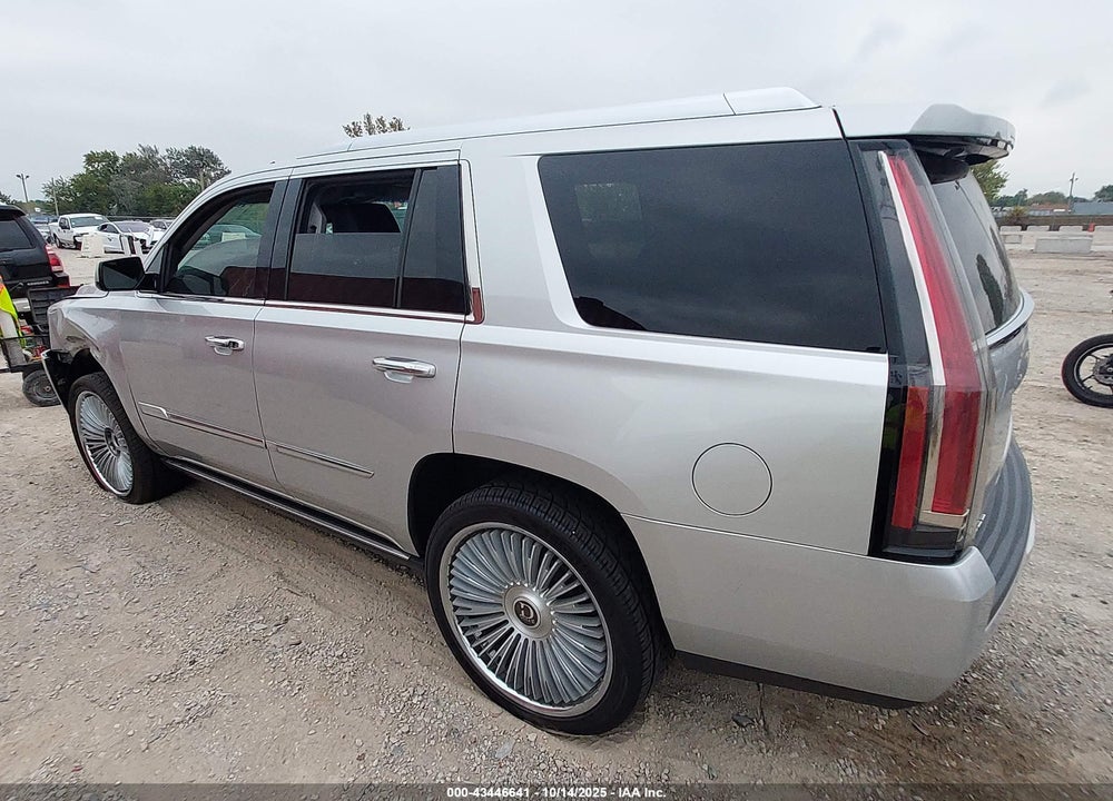 2015 CADILLAC ESCALADE VIN: 1GYS4CKJ2FR172629