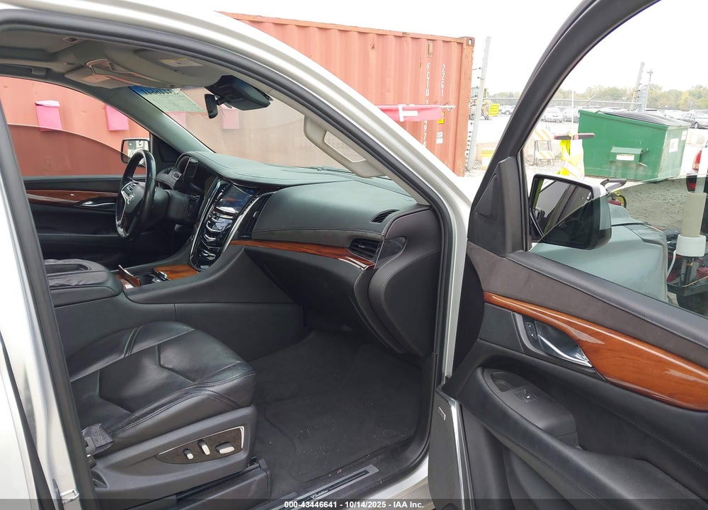 2015 CADILLAC ESCALADE VIN: 1GYS4CKJ2FR172629