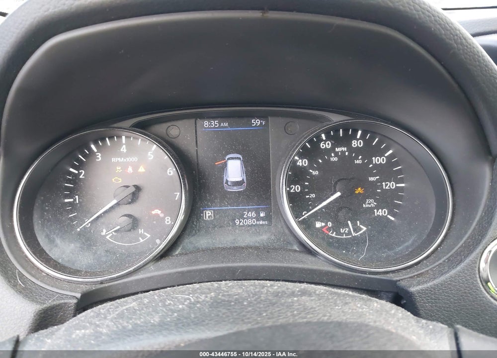 2018 NISSAN ROGUE VIN: 5N1AT2MT0JC760212
