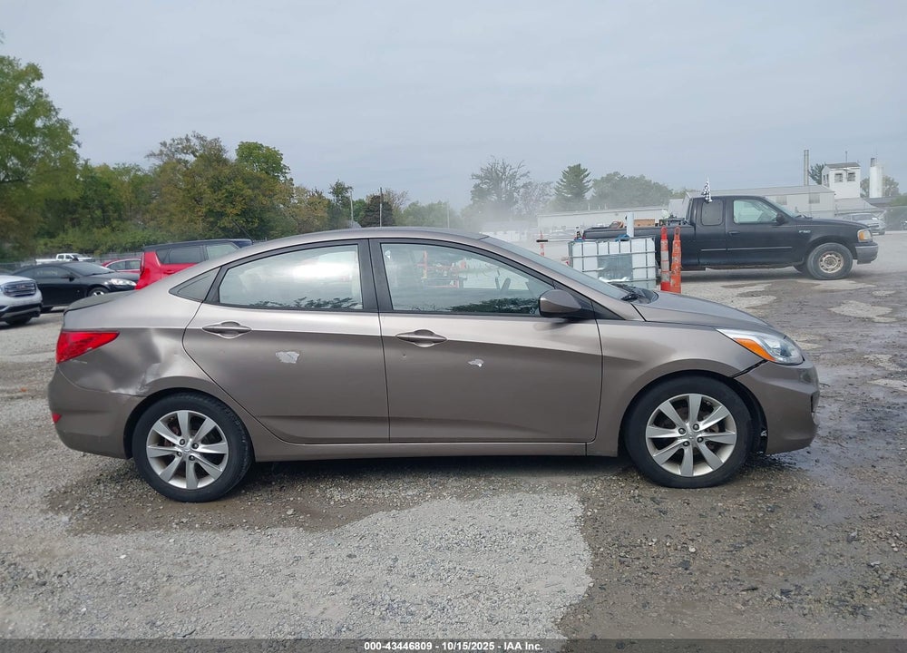 2014 HYUNDAI ACCENT VIN: KMHCU4AE9EU717740